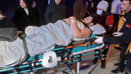 Adana’daki 38 yaralı depremzede ve 31 refakatçi TSK’ya ilişkin uçakla İstanbul’a getirildi