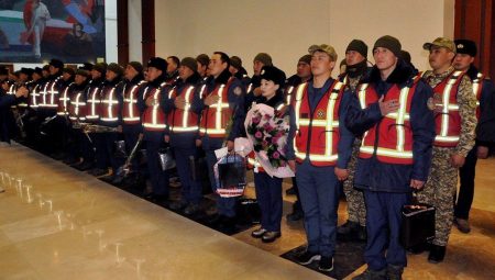 Kırgızistan kurtarma takımı, Bişkek’te merasimle karşılandı