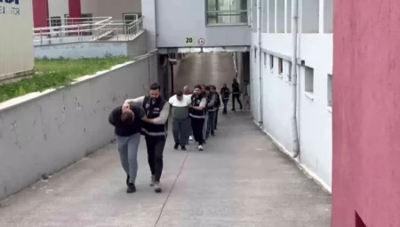 Adana’da Pos Tefeciliği Operasyonu: 12 Kuşkulu Yakalandı