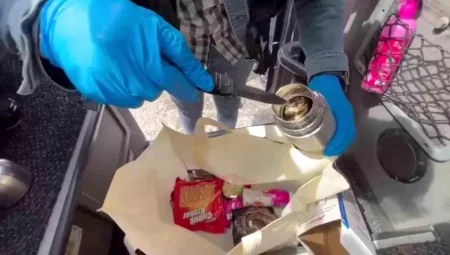 Adana’da Narkotik Polisi 500 Gram Bonzai Hammaddesi Ele Geçirdi