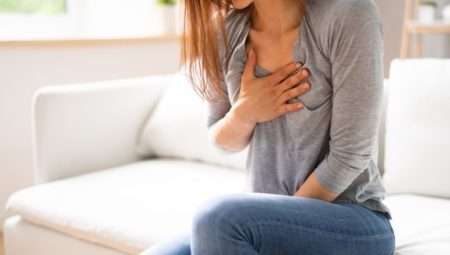 Kalp krizi birtakım belirtilerle ortaya çıkıyor