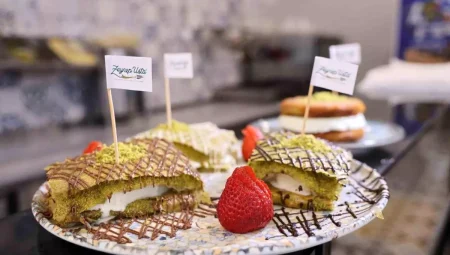 Adana’da Sıcak Hava Dondurmalı Tatlılara İsteği Artırdı