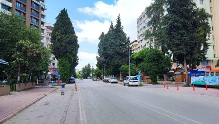 Adana bayramda sessizliğe büründü: Sokaklar boş kaldı
