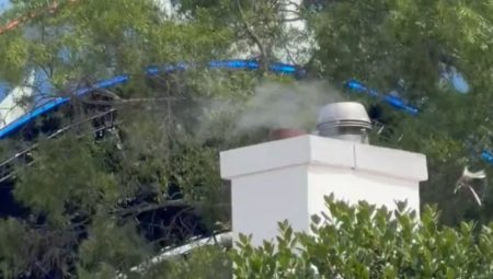 Beyaz Saray’da barış sonrası beyaz duman yükseldi