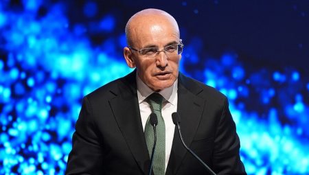 Mehmet Şimşek: Yenilenebilir güç yatırımlarına 400 milyon euro dayanak
