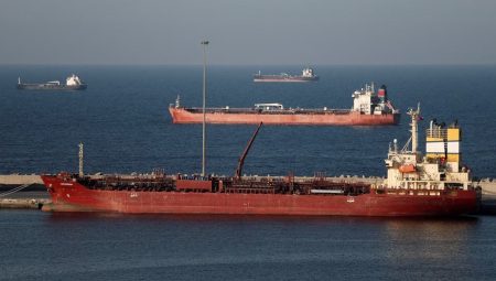 Petrol tankerleri Hürmüz’e akın etmeye başladı